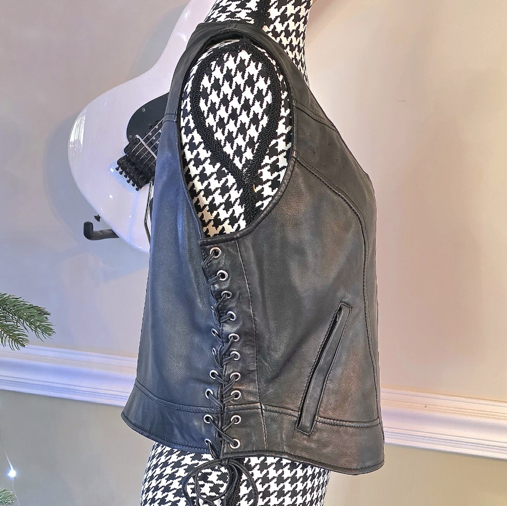 FIRST CLASSICS LADY RIDERS LEATHER VEST - Picture 3 of 14